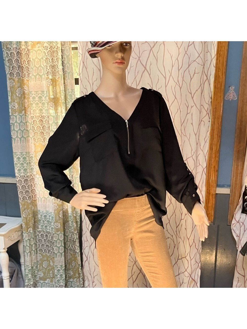 NEW Candies black silk blouse size med-3/4 gold zip front, delicate lace detail